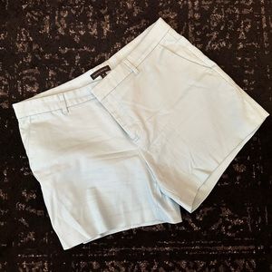 Banana Republic Women Mint pastel green Shorts 4.5 inseam shorts 12